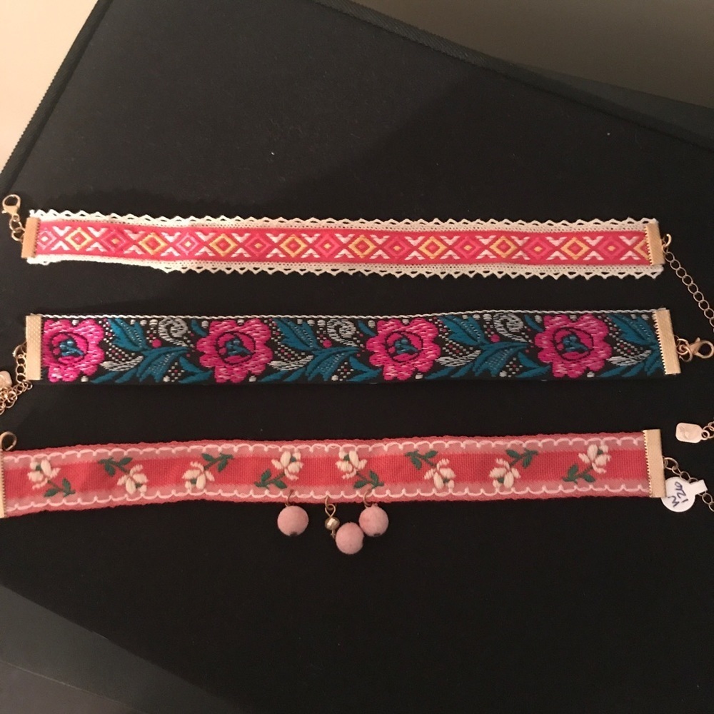 🟣🟣🌸Bundle of 3 Chokers